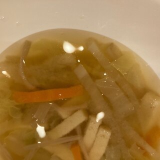 大根と人参と白菜と高野豆腐の味噌汁